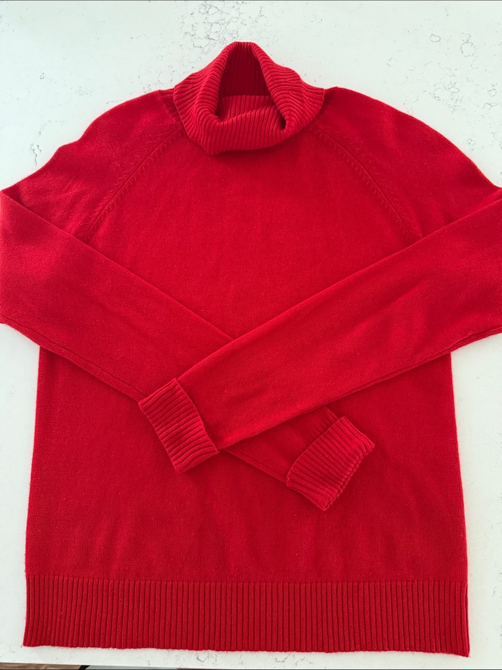 Real Clothes Saks Fifth Avenue Women’s Red Turtleneck Silk/Cashmere Sweater